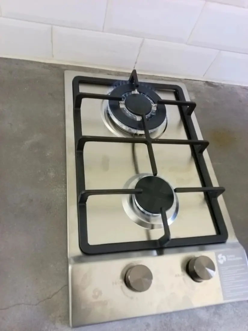 A two-burner domino gas hob